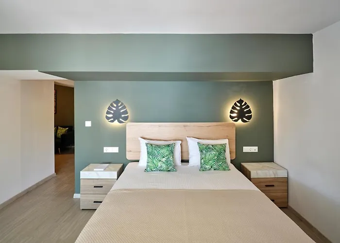 The Tree Apartament *