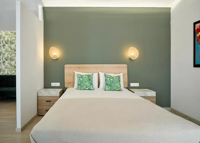 The Tree Apartamento Skiathos Town